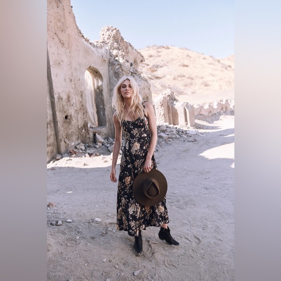 Spell & The Gypsy Rosa Floral Maxi Sundress in Coal Size Medium - Picture 13 of 14